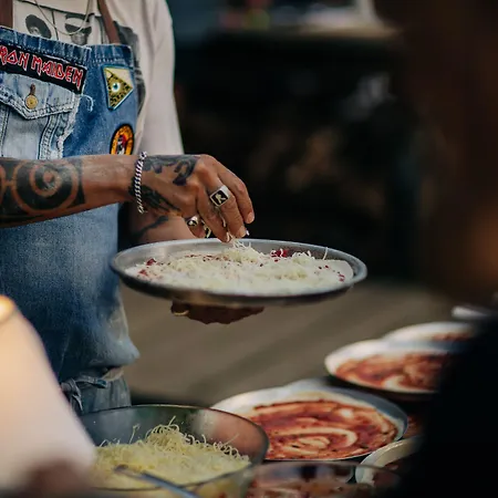 Hostel Out Of The Blue Ponta Delgada