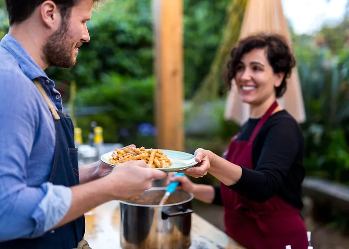 Out Of The Blue אכסניה